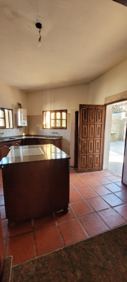 VENTA de GRAN CASA - SAN MARTIN, SAN BENITO