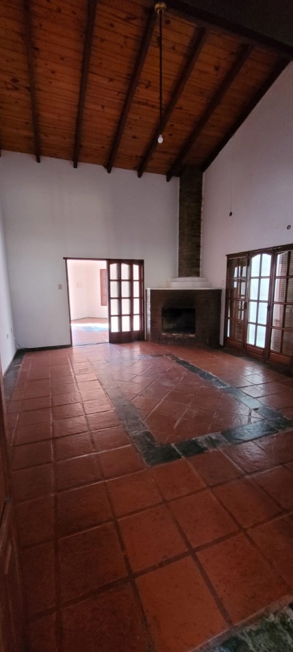 VENTA de GRAN CASA - SAN MARTIN, SAN BENITO