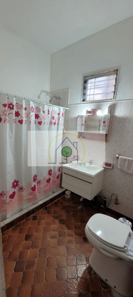 VENTA de CASA con LOCALES - DR. LUCIO d'AGOSTINO, PARANA