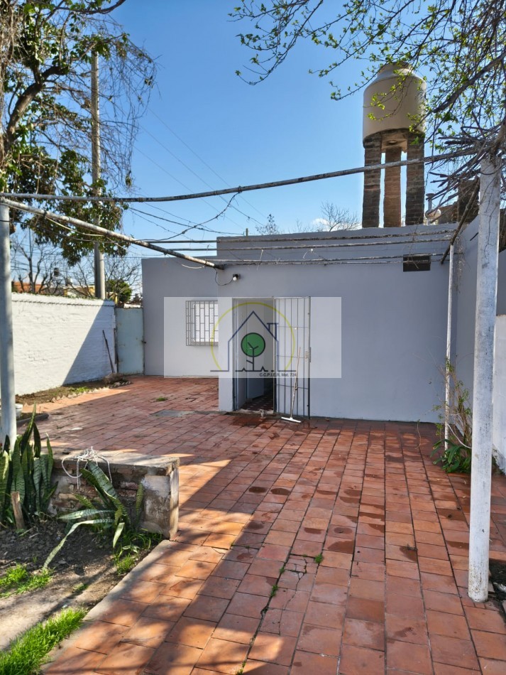 VENTA de CASA en ESQUINA - LA CAUTIVA, PARANA