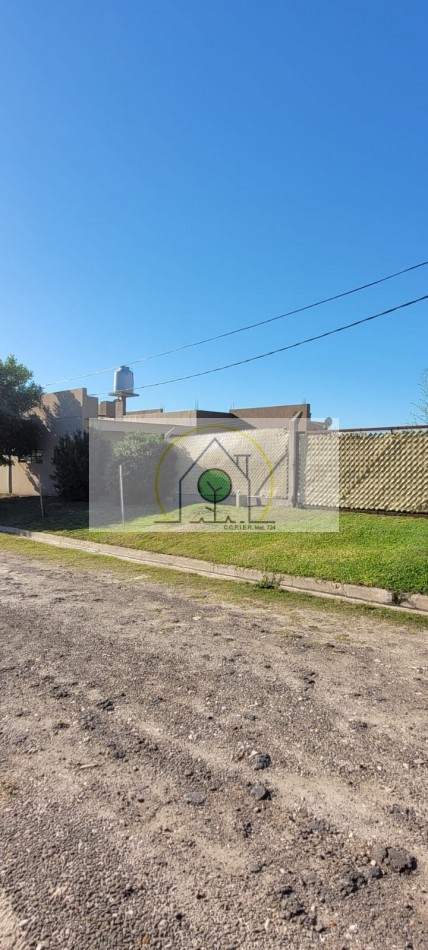 VENTA de CASA en ESQUINA - URDINARRAIN, SAN BENITO