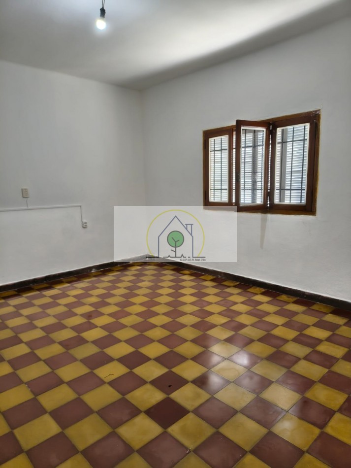 VENTA de CASA en ESQUINA - LA CAUTIVA, PARANA