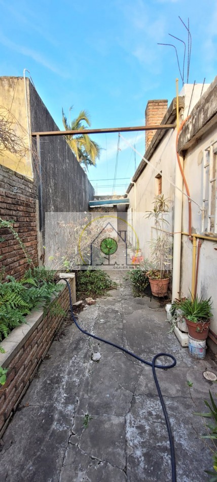 VENTA de CASA con LOCALES - DR. LUCIO d'AGOSTINO, PARANA
