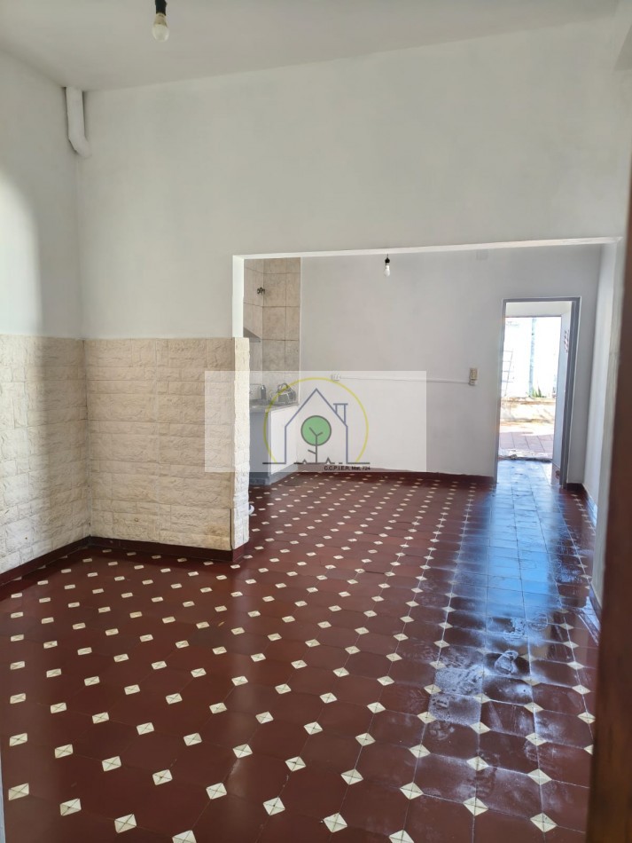 VENTA de CASA en ESQUINA - LA CAUTIVA, PARANA