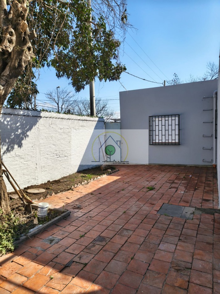 VENTA de CASA en ESQUINA - LA CAUTIVA, PARANA