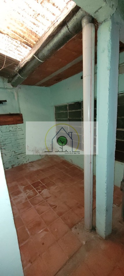 VENTA de CASA A RECICLAR - YRIGOYEN, PARANA 