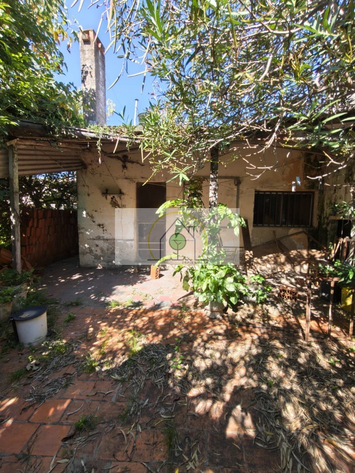 VENTA de CASA a RECICLAR - GUATEMALA, PARANA 