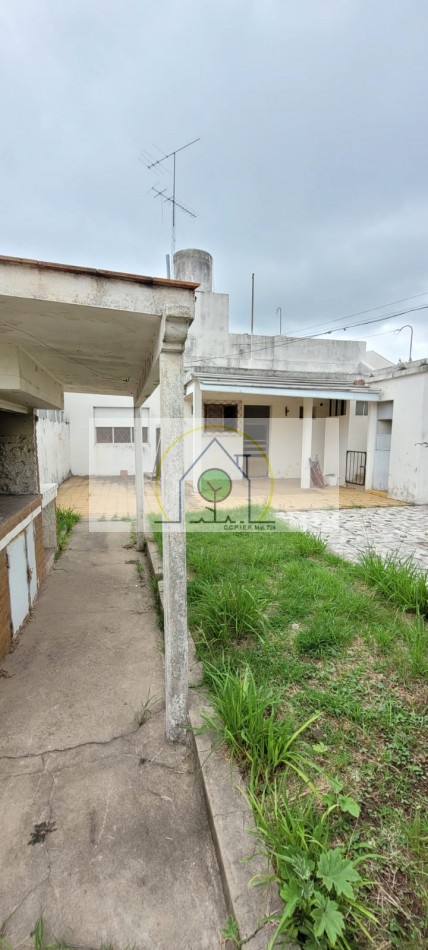 VENTA de GRAN CASA - ALSINA, PARANA